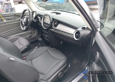 2013 Mini Hardtop Cooper z USA, uszkodzony, nr VIN WMWSU3C54DT547327